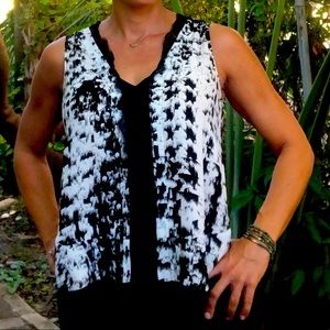 Flowy Black & White BCBG MAXAZRIA Sleeveless Top